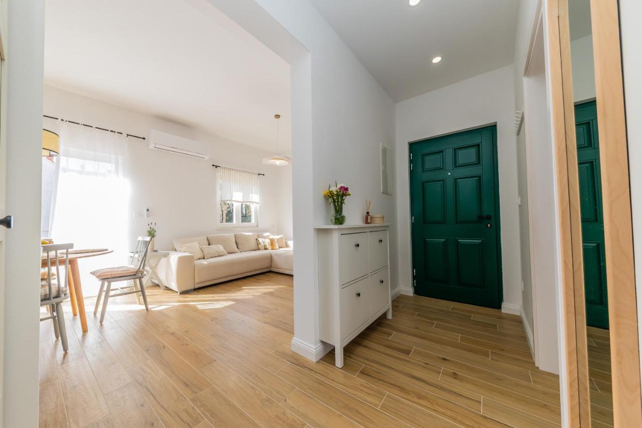 Appartement 22 *
